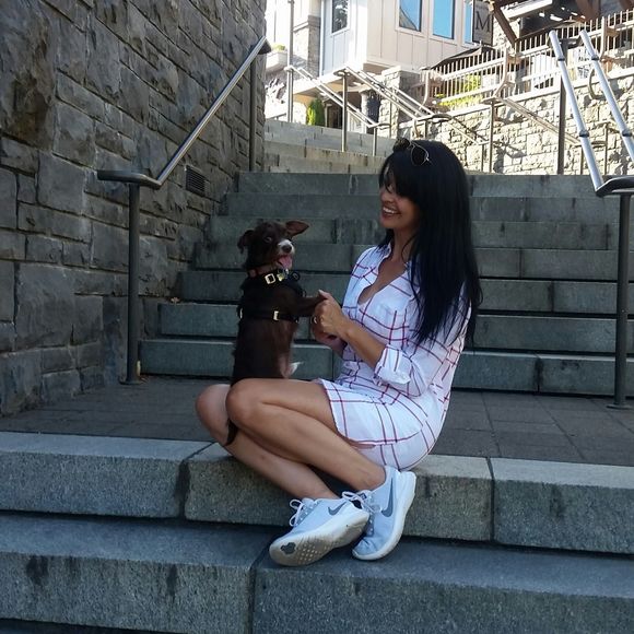 Meet your Posher, Izabella - Picture 1 of 1